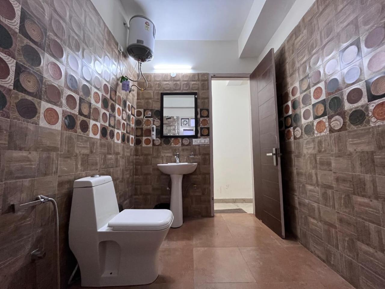 Hotel Tribe View - Away From City Hustle !! Top Rated & Most Awarded Property !! A Peaceful Stay Kasauli Luaran gambar